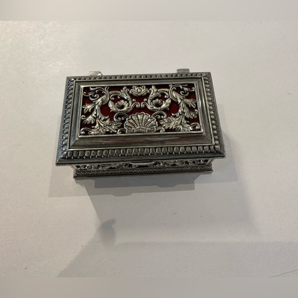 Vintage silver plated jewelry box - Picture 3 of 7